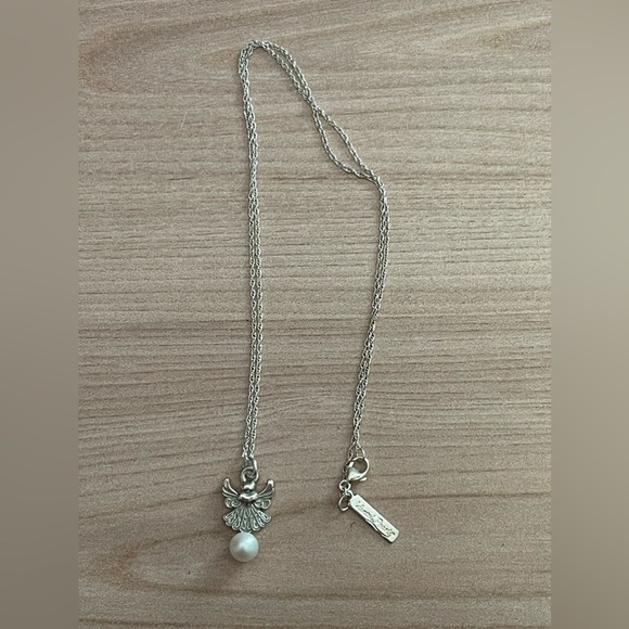 Vantel Pearl With Me Forever Angel Charm Necklace With White Pearl - Picture 2 of 2